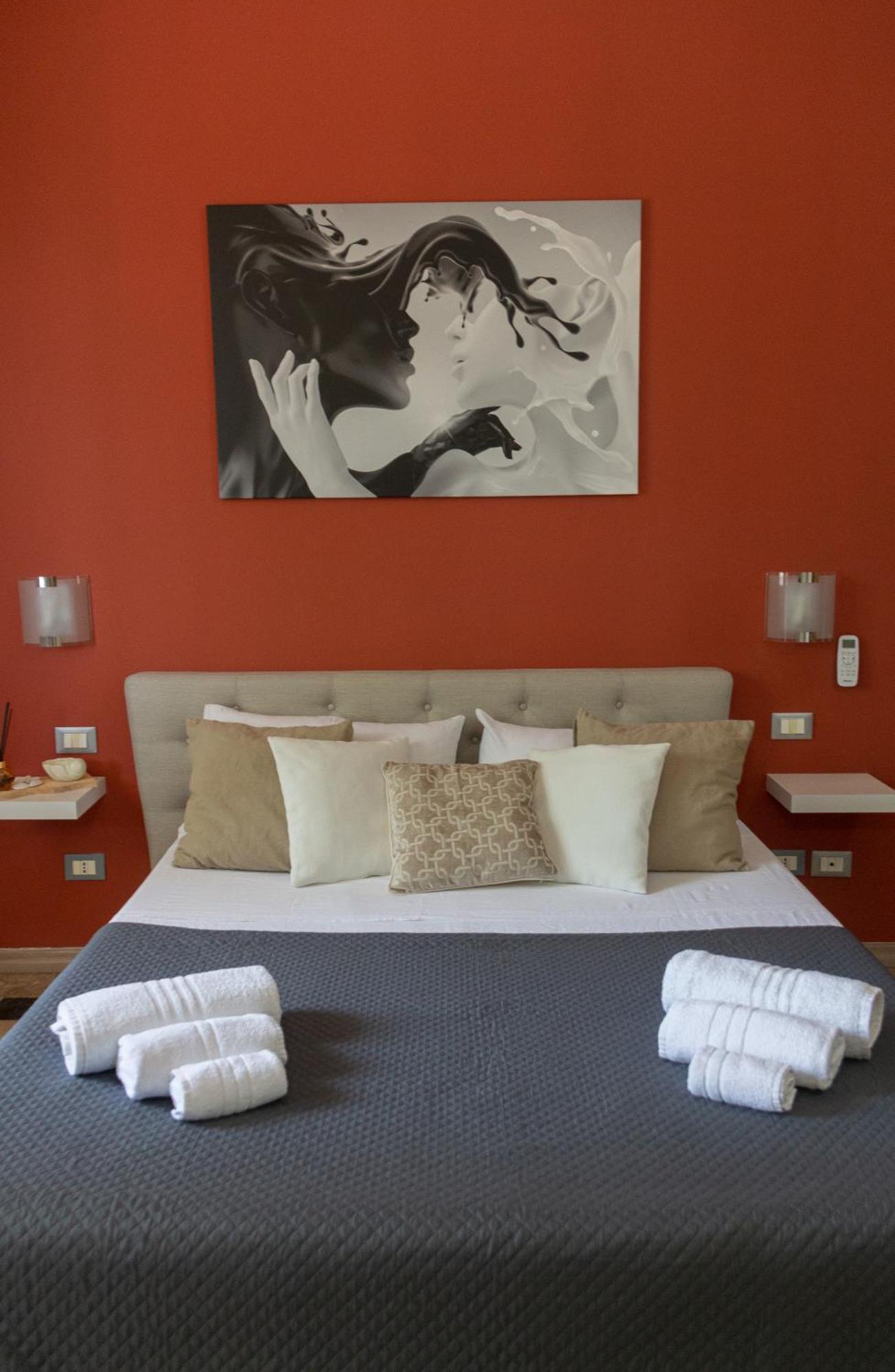 Mirage Place *